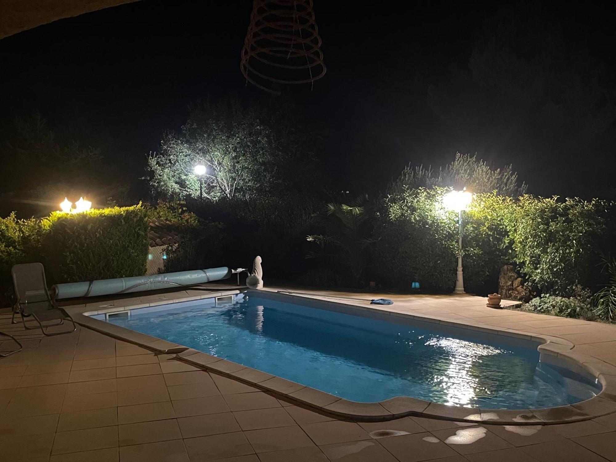 Villa Raphael Régusse Buitenkant foto