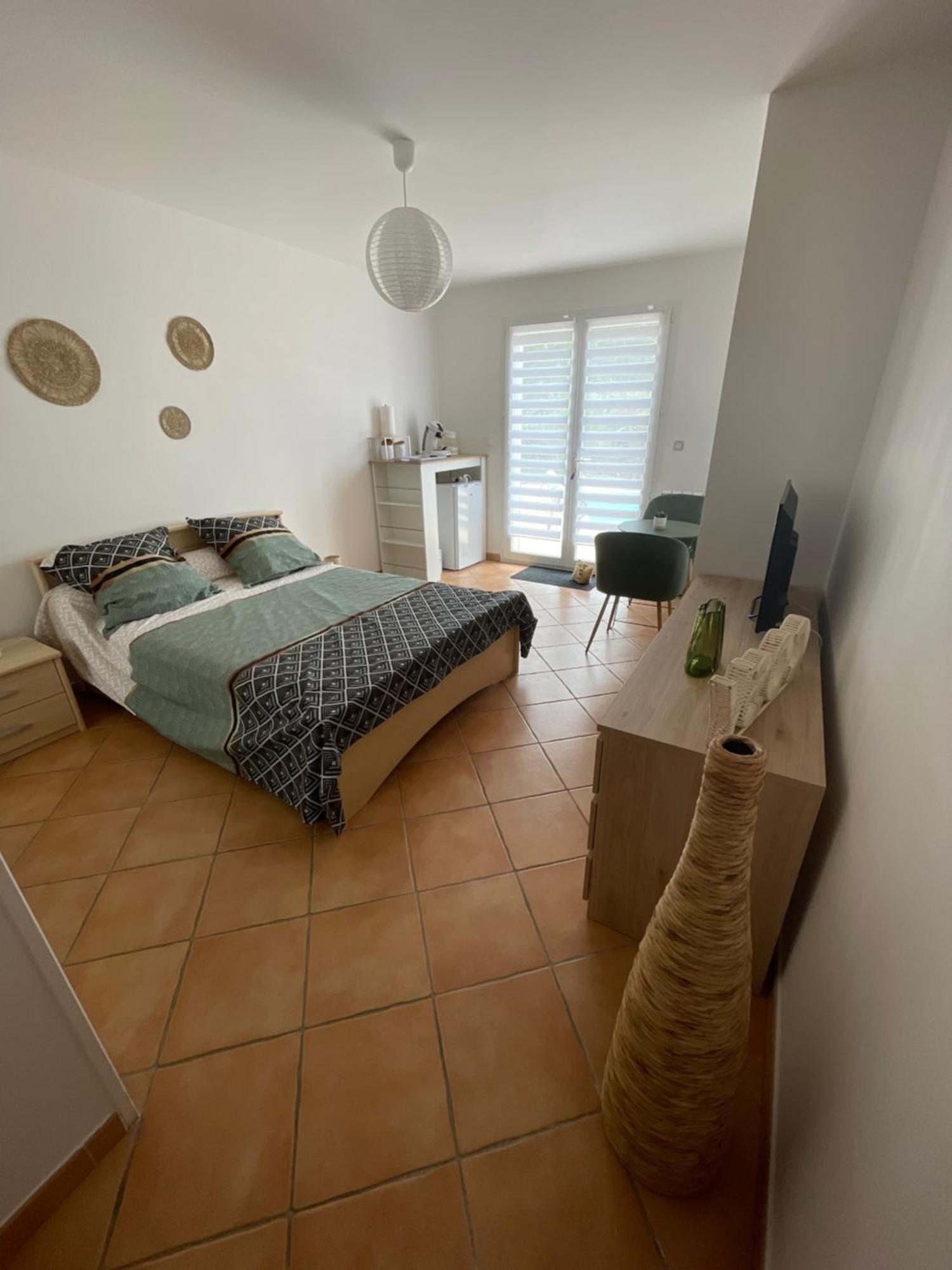 Villa Raphael Régusse Buitenkant foto